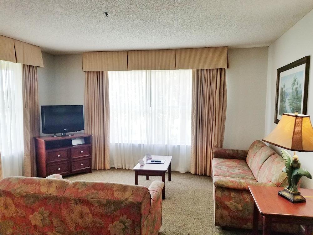 Parc Corniche Condominium Suite Hotel photo 26