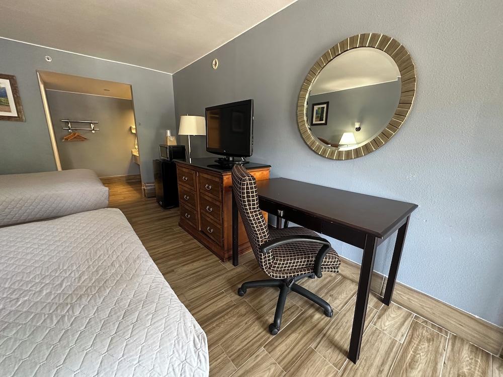 Home Suites Hill Country photo 23