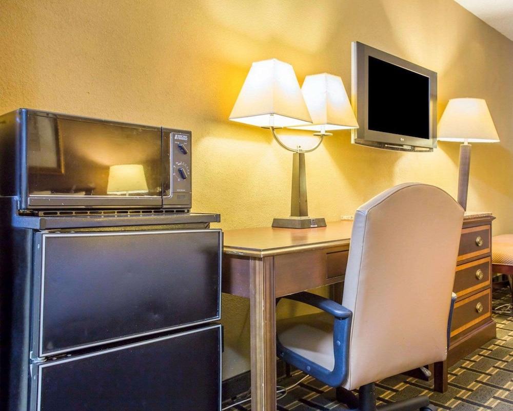 Econo Lodge Acworth East photo 32