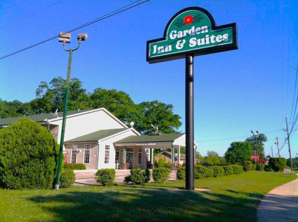 Garden Inn & Suites photo 30