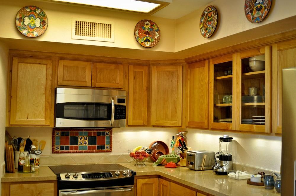 Mission Hill Casitas photo 93