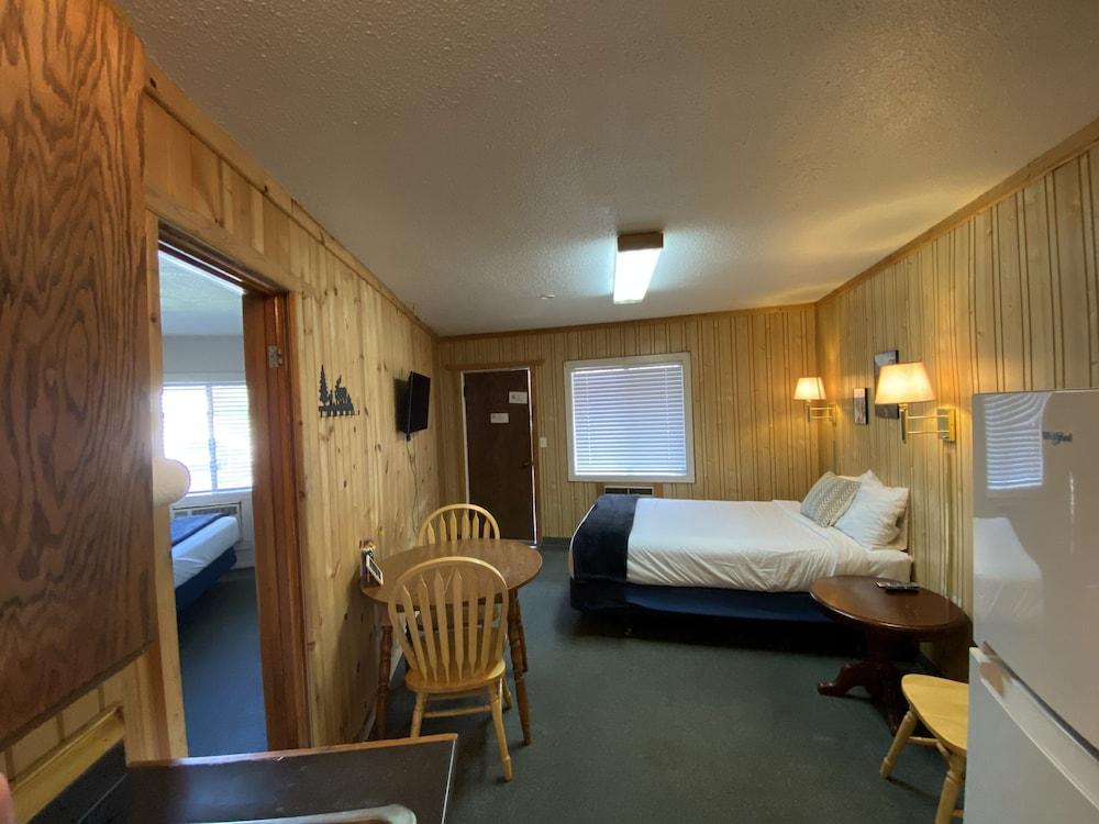 Columbia Point Resort photo 59
