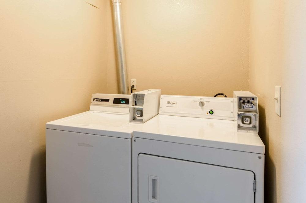 Quality Inn Chicopee - Springfield photo 18