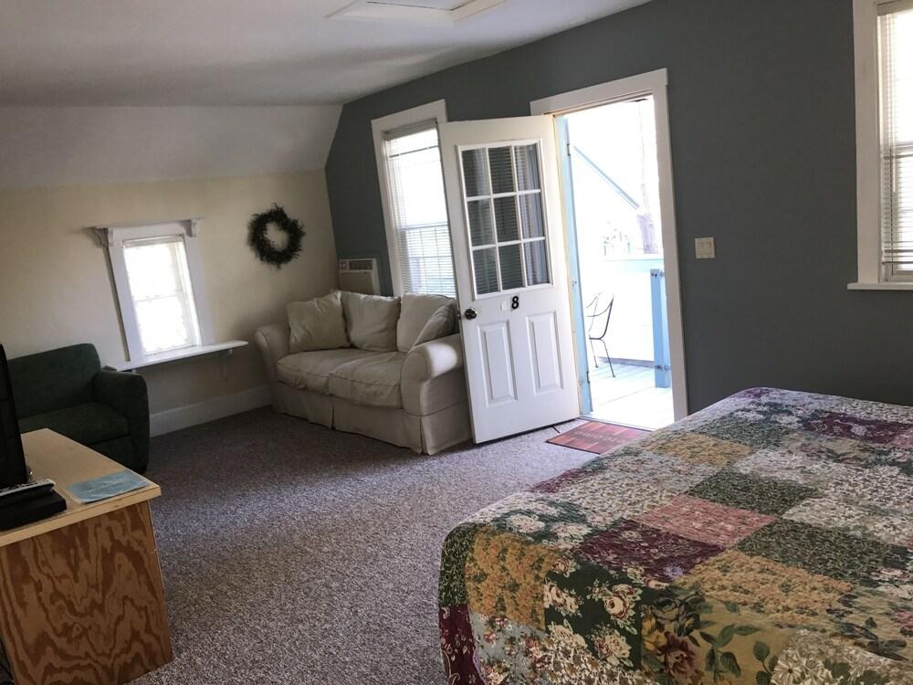 Harbor Light Inn photo 4