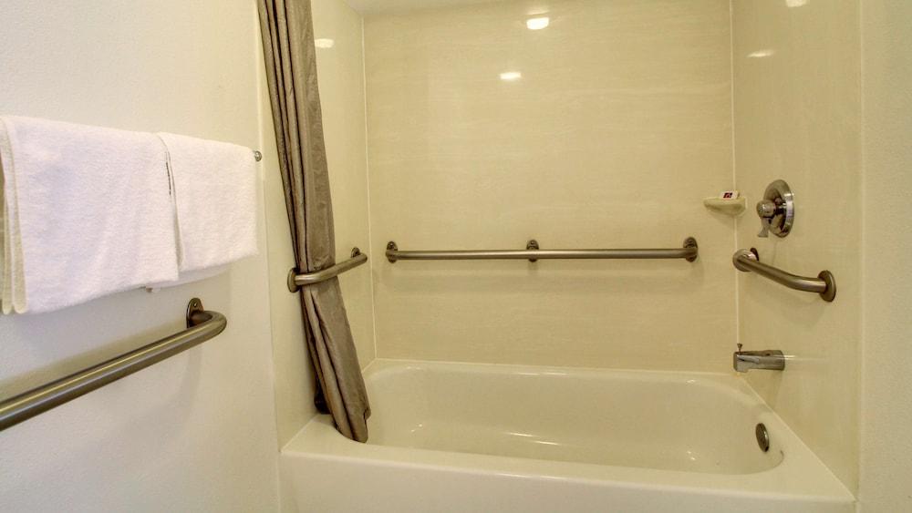 Motel 6 Cedar Rapids, IA photo 23