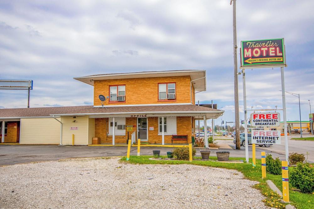 OYO Travelier Motel photo 84