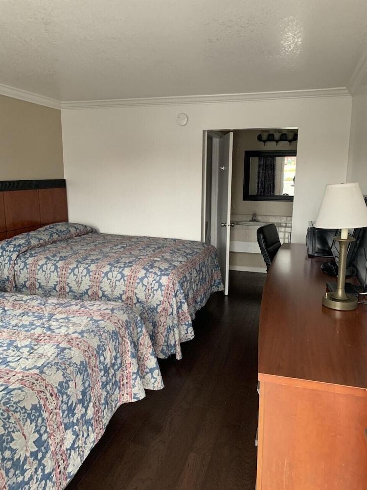 Economy Inn Monterey photo 5