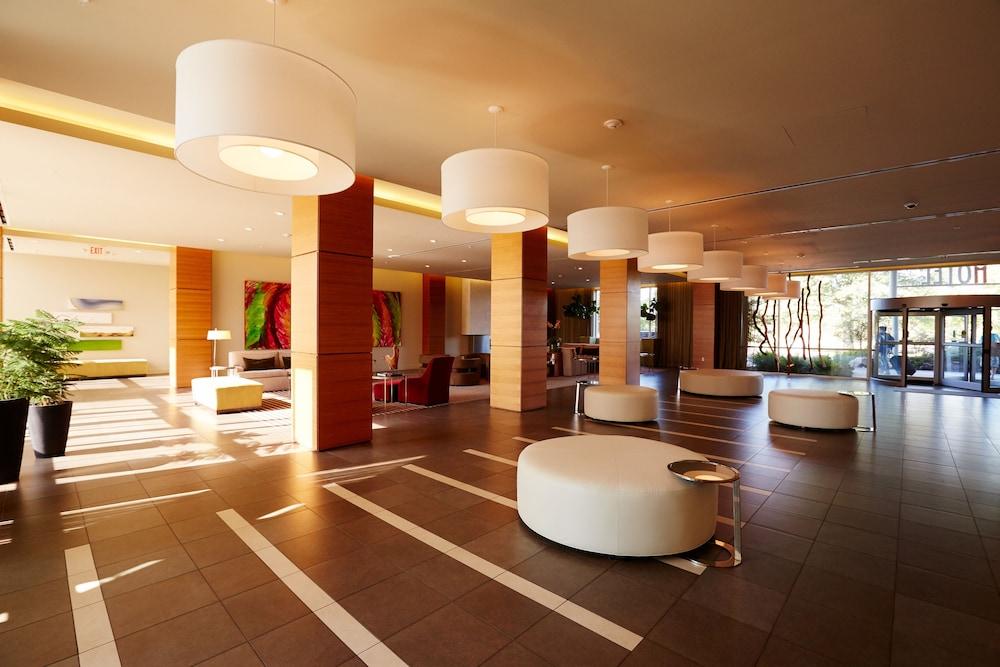 I Hotel And Illinois Conference Center photo 3