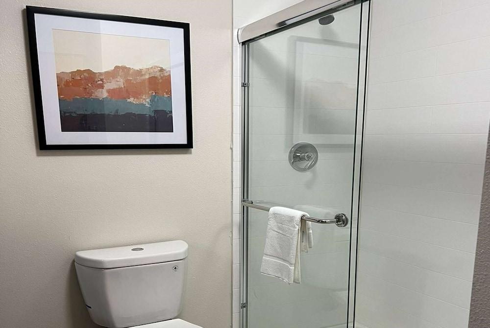 La Quinta Inn & Suites by Wyndham Myrtle Beach photo 11