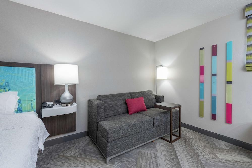 Hampton Inn Tampa-Veterans Expwy (Airport North) photo 8