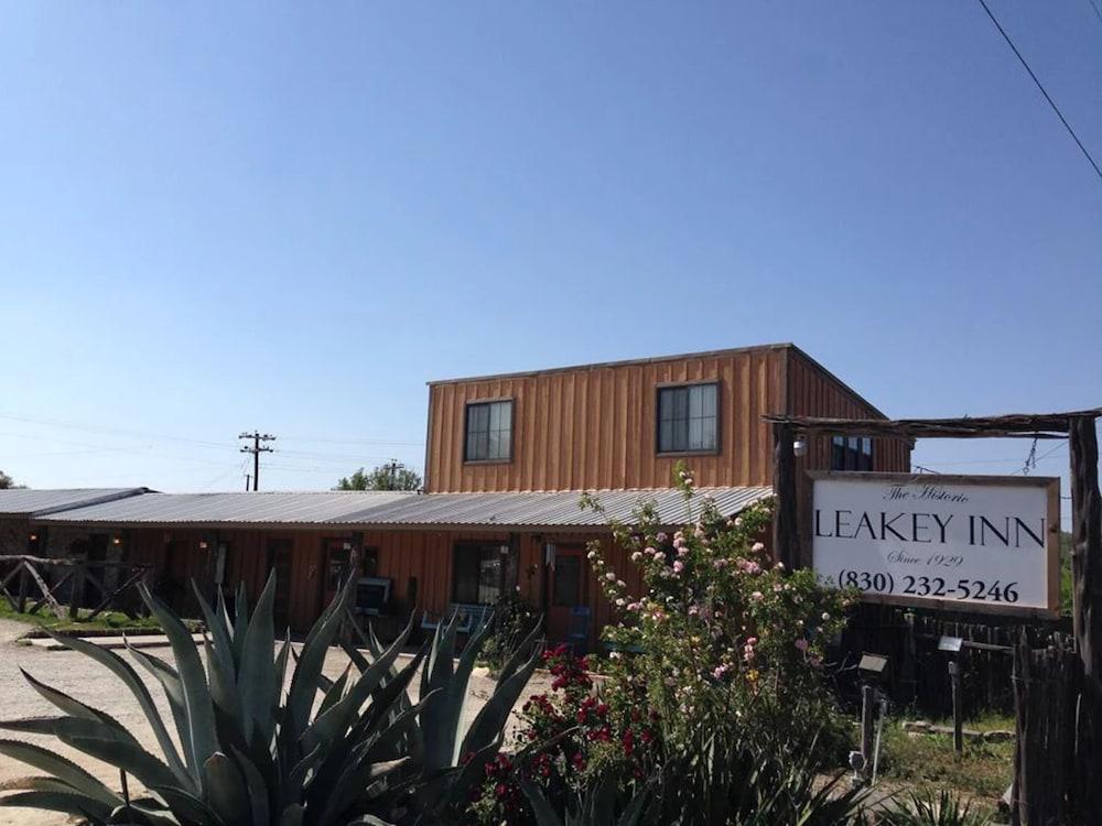The Leakey Inn by CMD photo 78