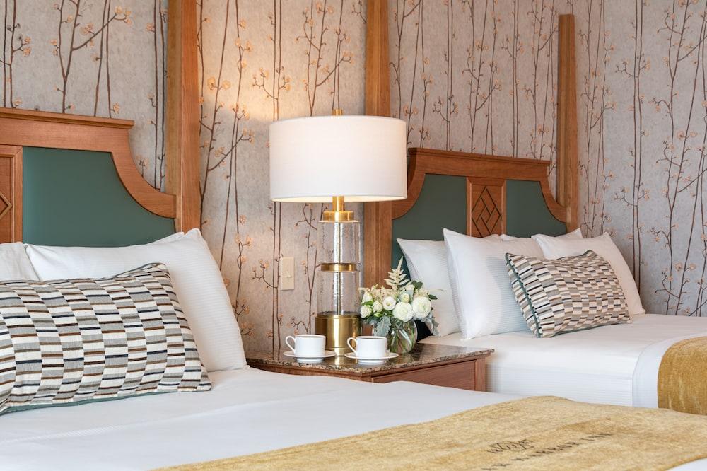 Bar Harbor Inn photo 8