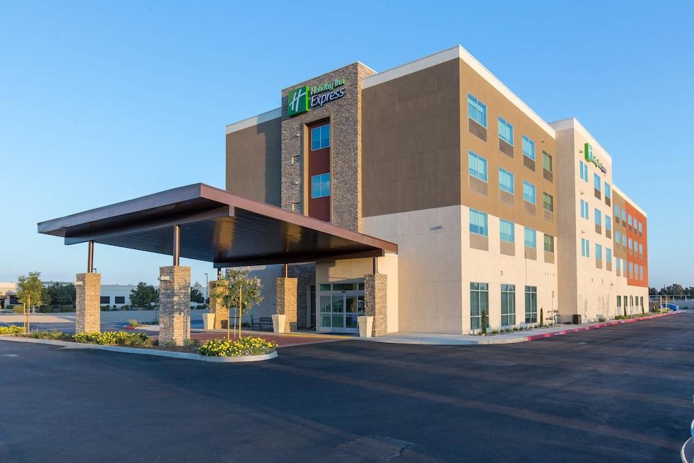 Holiday Inn Express Visalia Sequoia Gateway Area by IHG — hotel in Visalia
