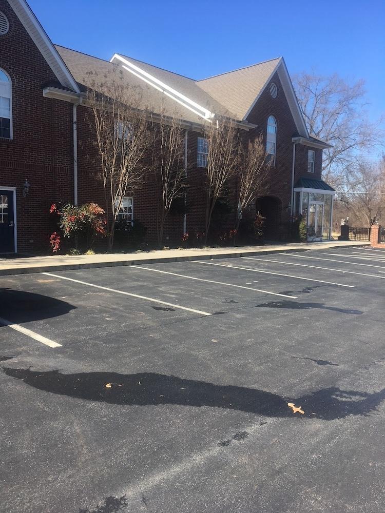 Acorn Inn photo 23