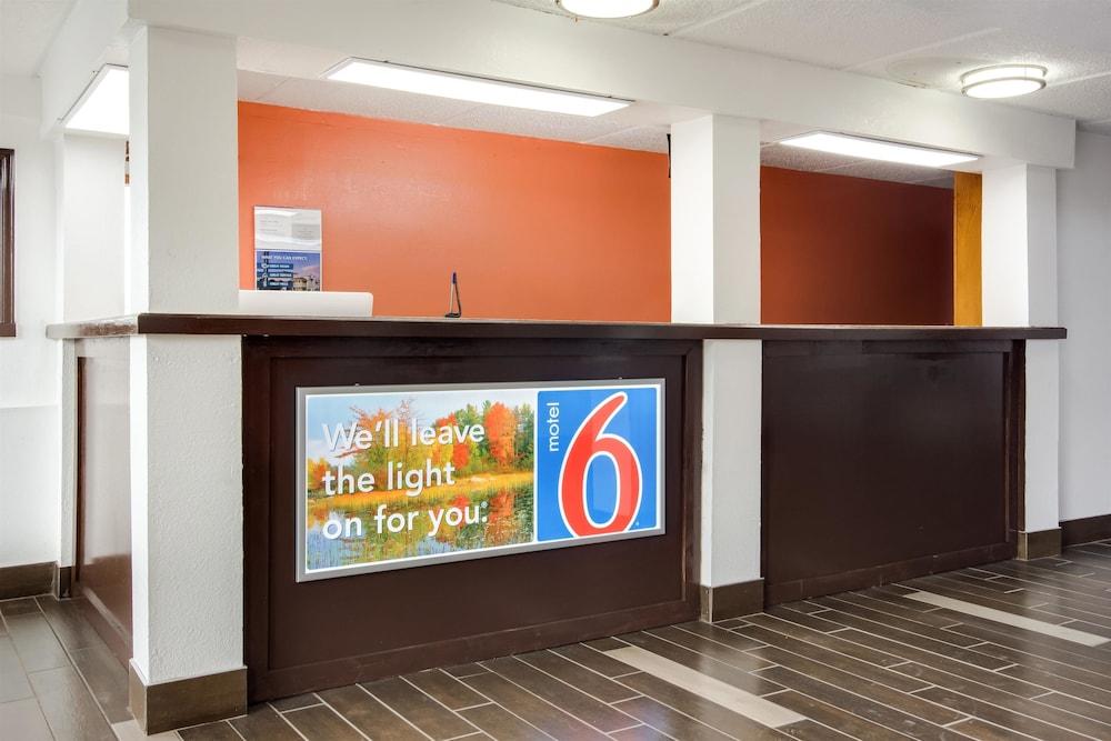 Motel 6 Macon, GA photo 2