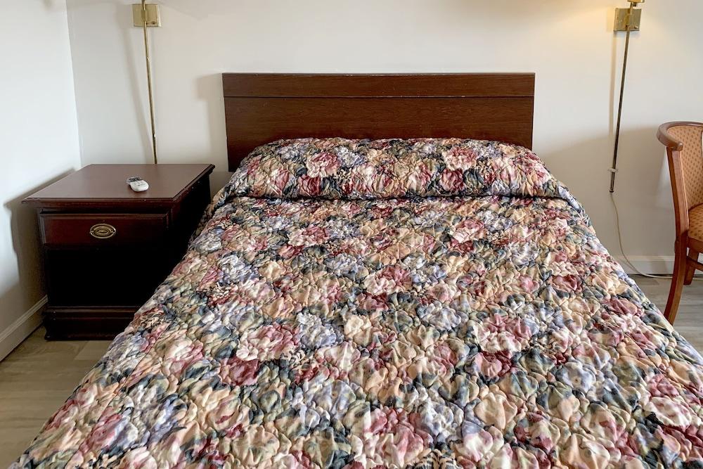 Four Keys Inn photo 3