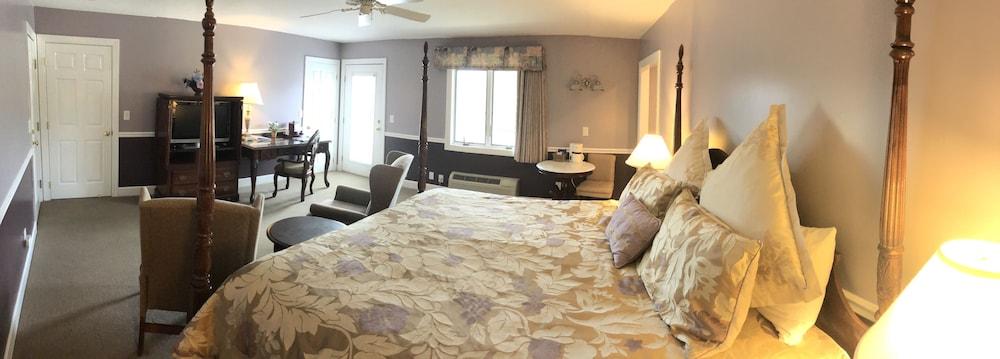 Boxwood Lodge photo 7