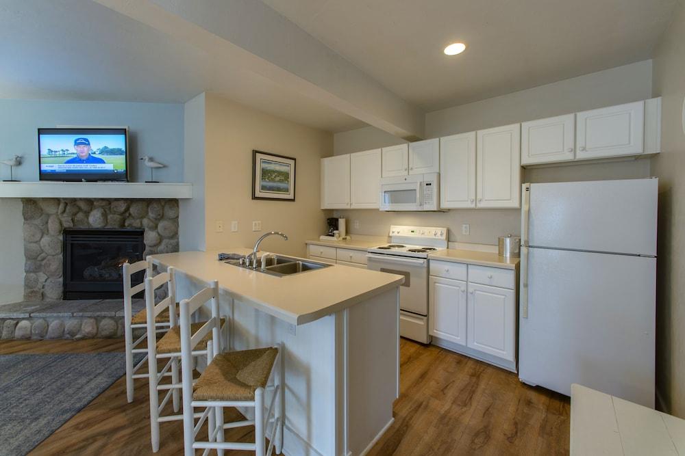 Edgewater Resort photo 52