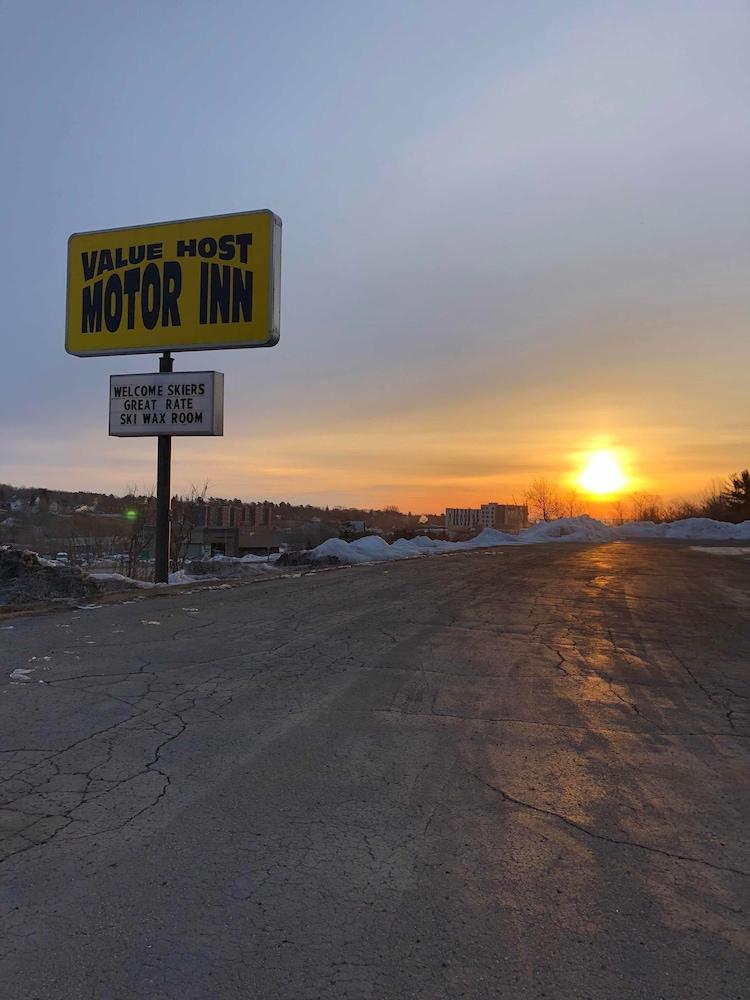 Value Host Motor Inn photo 6