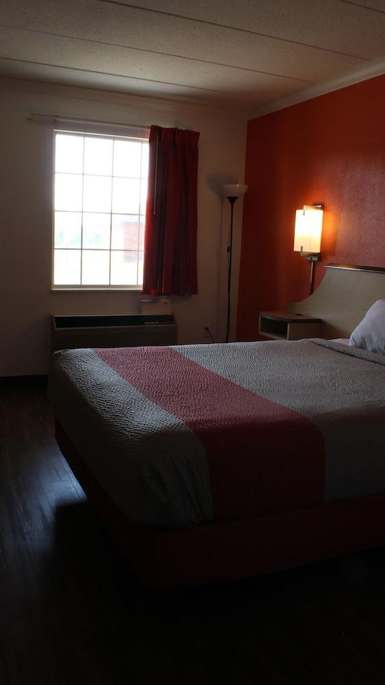 Motel 6 - Dayton, OH photo 7