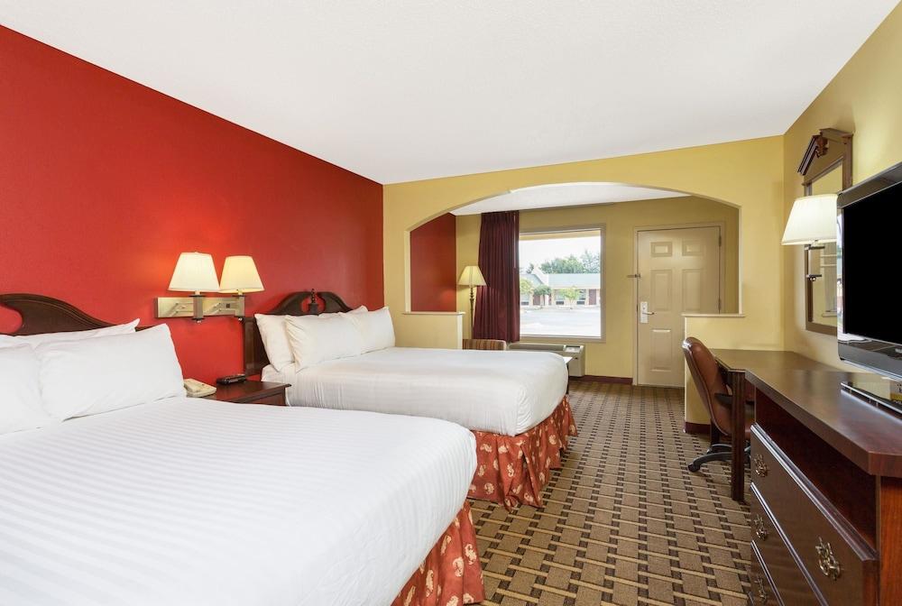 Americas Best Value Inn & Suites Sumter photo 16