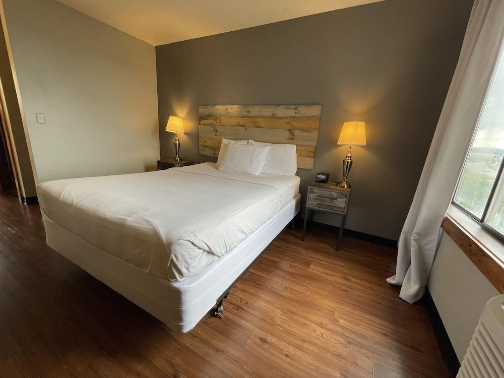 Sunnyside Inn & Suites photo 3