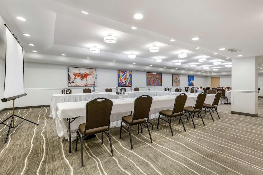 Best Western Premier Rockville Hotel & Suites photo 30
