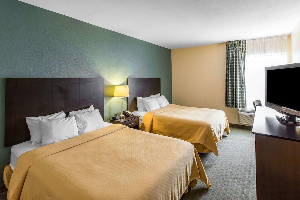 Quality Inn Fitzgerald photo 29