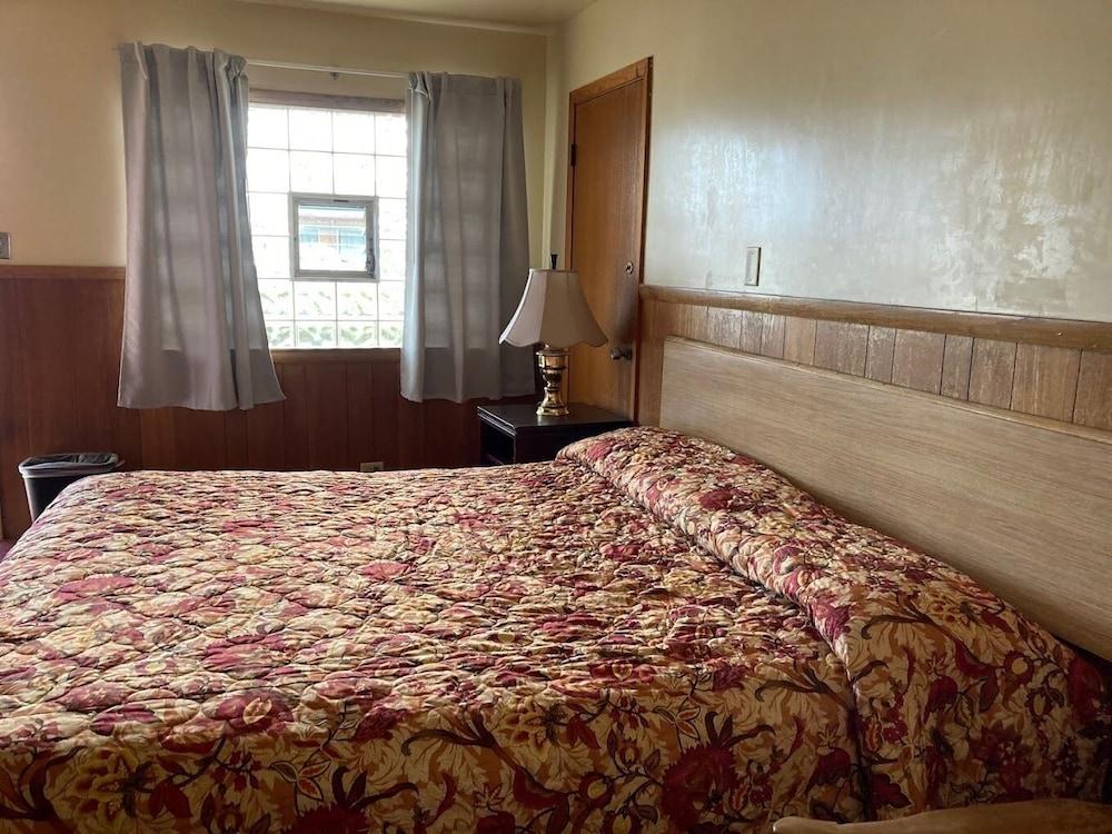 Highland Manor Motel photo 4