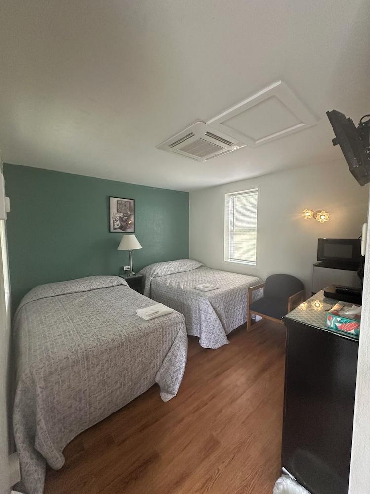 Major League Motor Inn photo 14