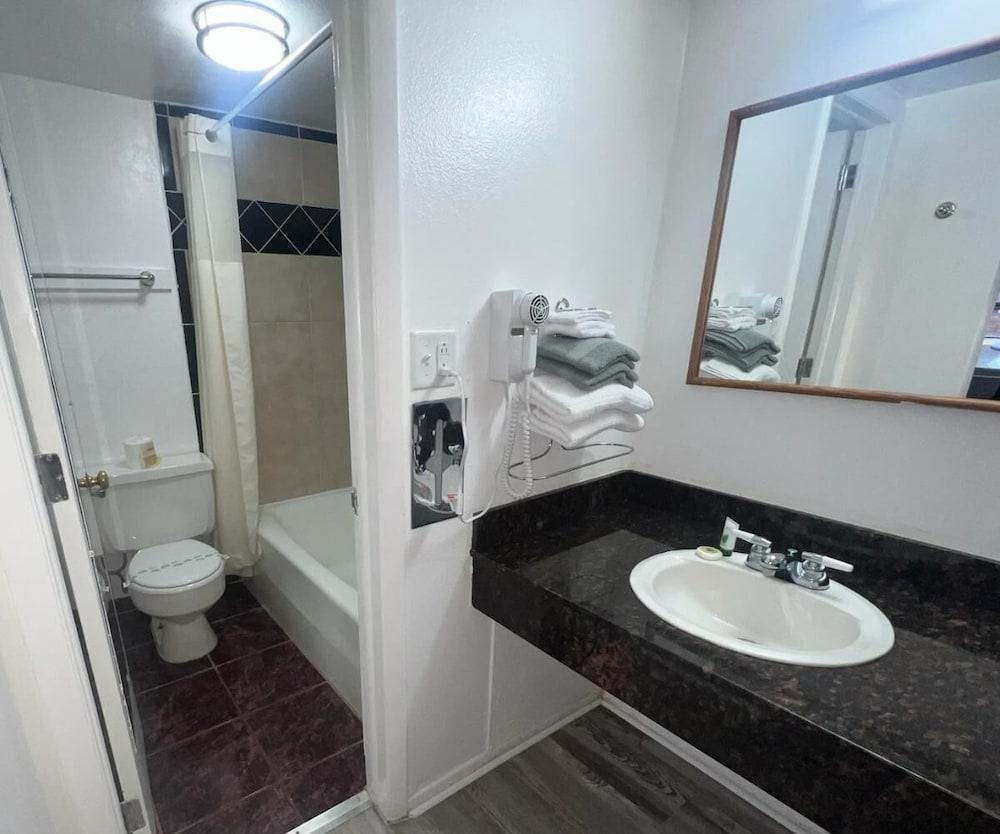 Nights Inn - Richfield photo 12
