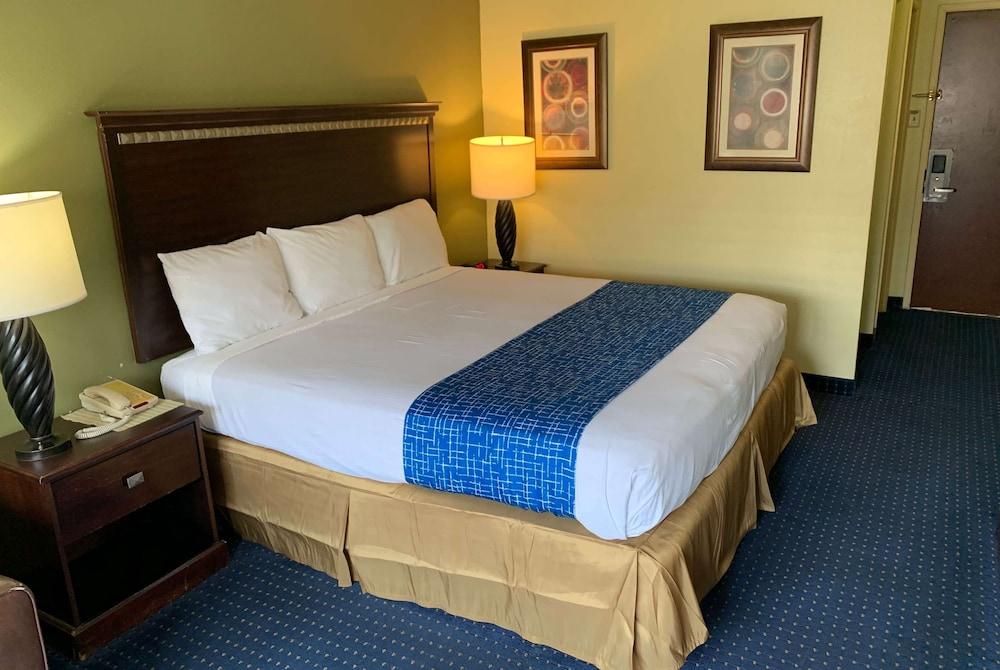 Travelodge by Wyndham Odessa photo 10