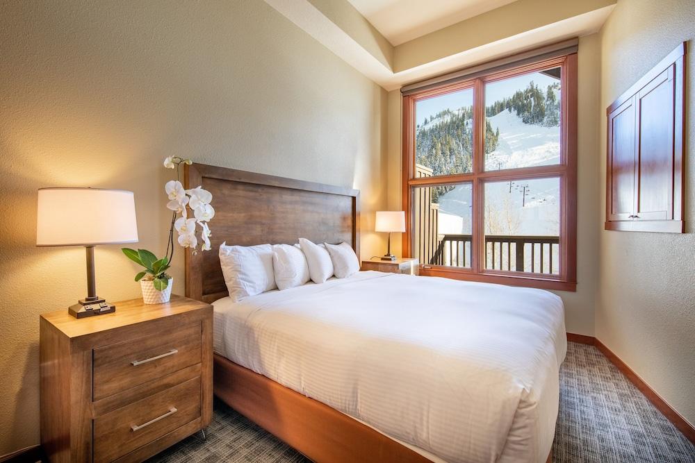 The Village at Palisades Tahoe photo 2