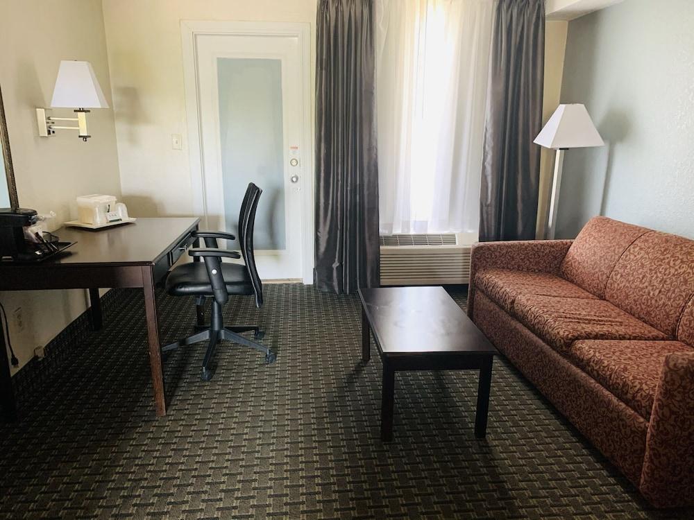 TownePlace Suites by Marriott Miramar Beach Destin photo 10