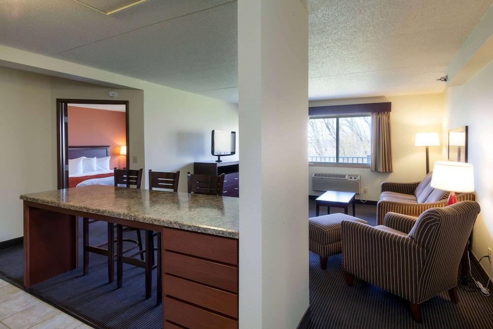 AmericInn by Wyndham Valley City - Conference Center photo 21