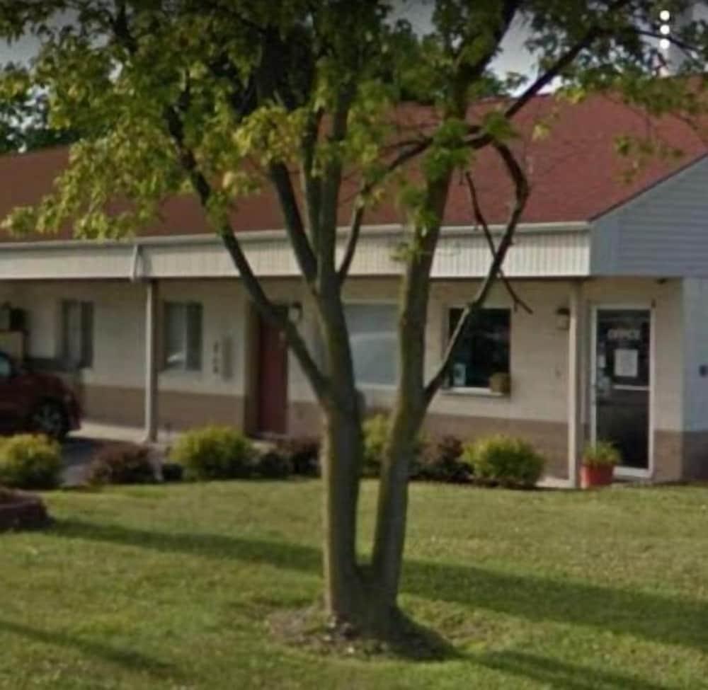 Royal Inn Motel photo 6