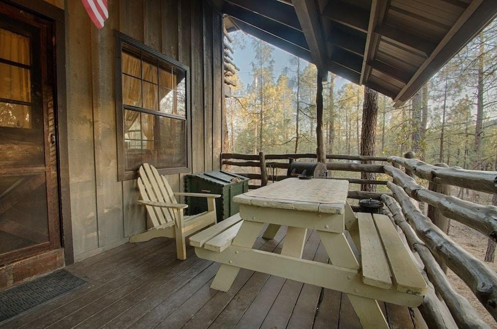 Bear Creek Motel And Cabins photo 45