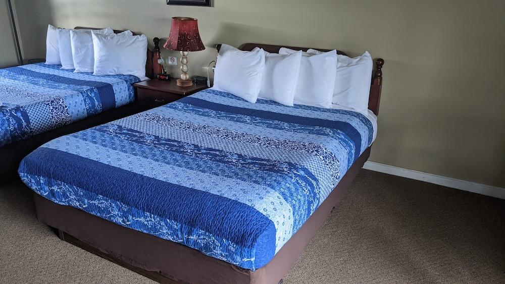 The Meadowlark Inn photo 20