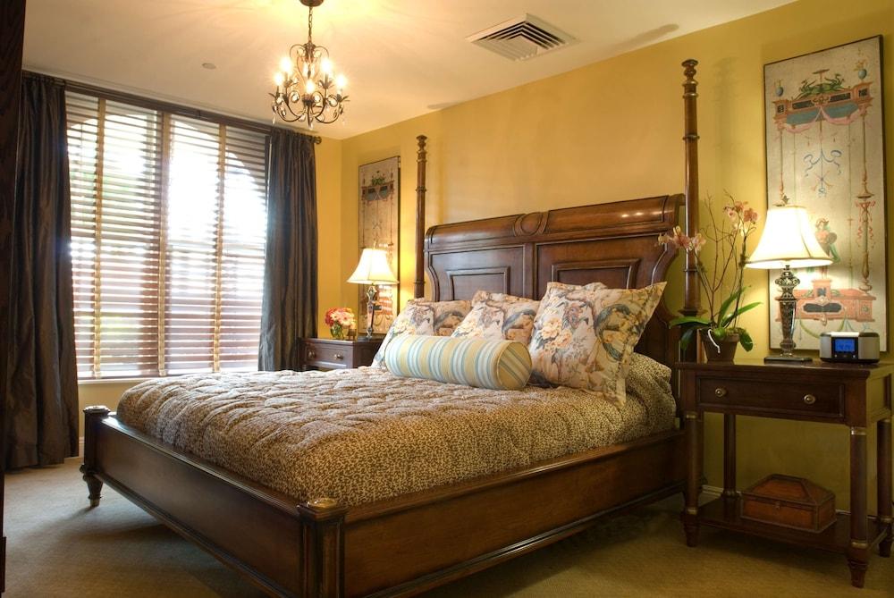 Bienville House photo 21