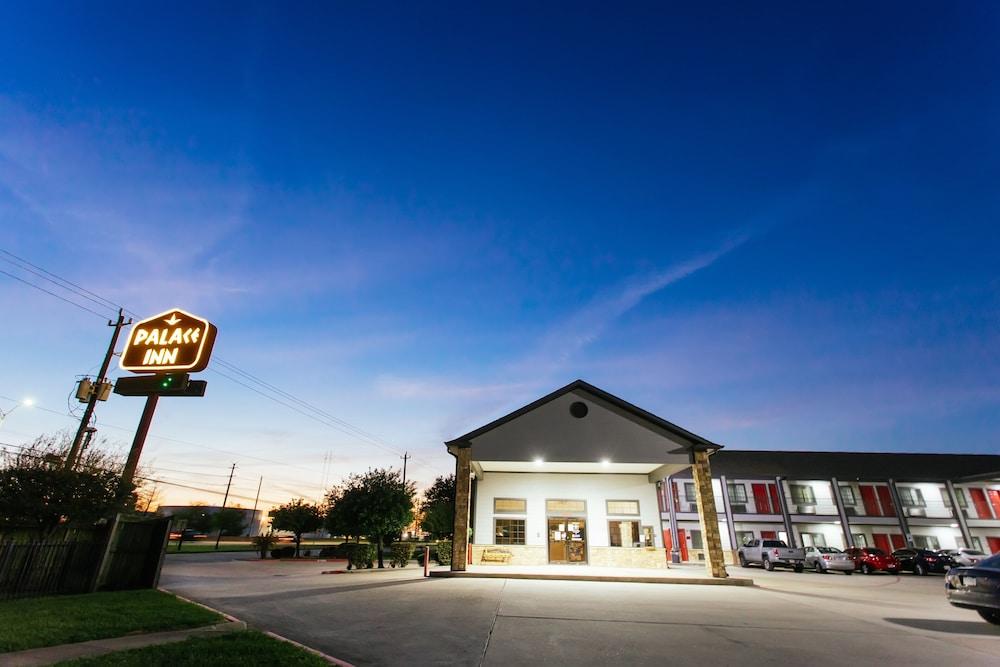 Palace Inn Baytown Spur TX-330 photo 51