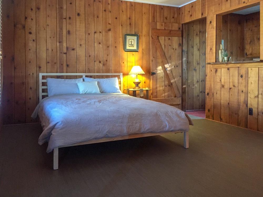 Joshua Tree Ranch House photo 41