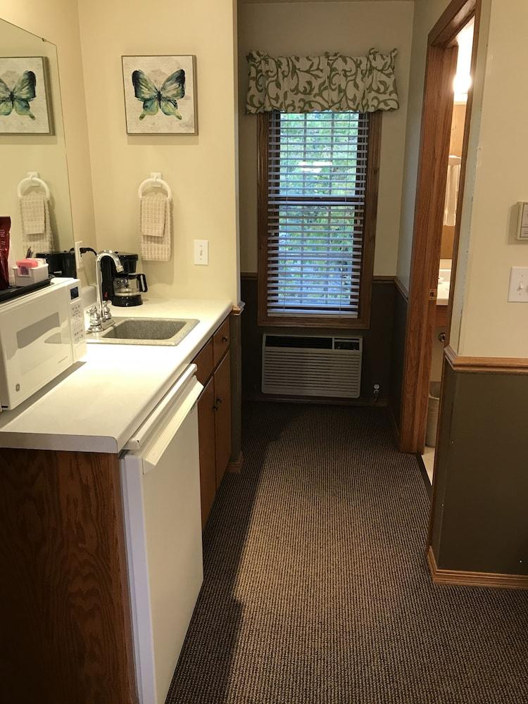 Bay Breeze Resort photo 27