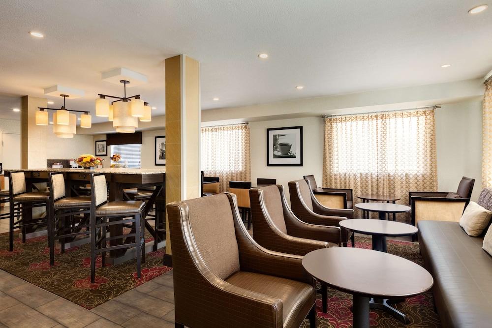 Hampton Inn Clackamas photo 9