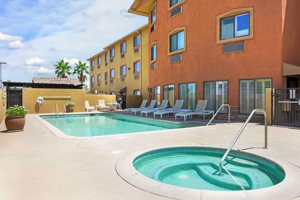 Best Western Plus Safford photo 30