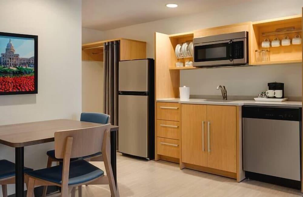 Home2 Suites By Hilton Austin South I-35 photo 4