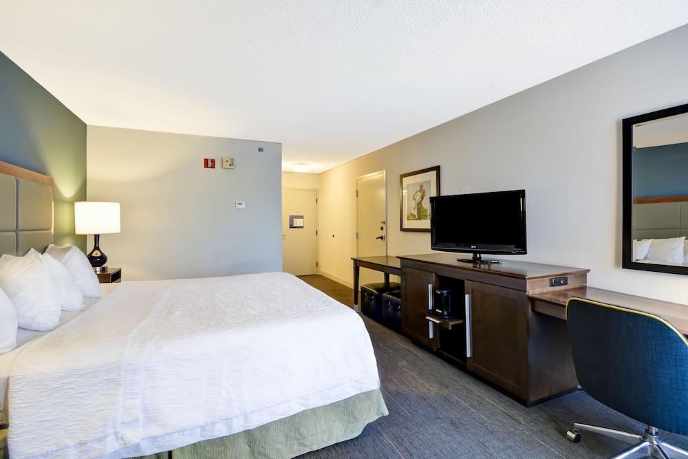 Hampton Inn Sarasota - I-75 Bee Ridge photo 8