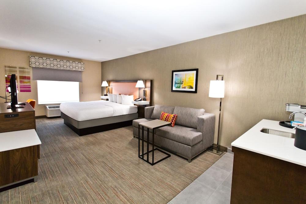 Hampton Inn & Suites Sacramento-Cal Expo photo 25