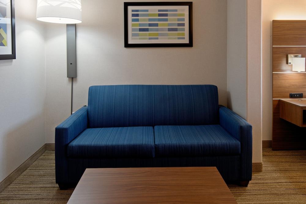 Holiday Inn Express Hotel & Suites Fresno South by IHG photo 17