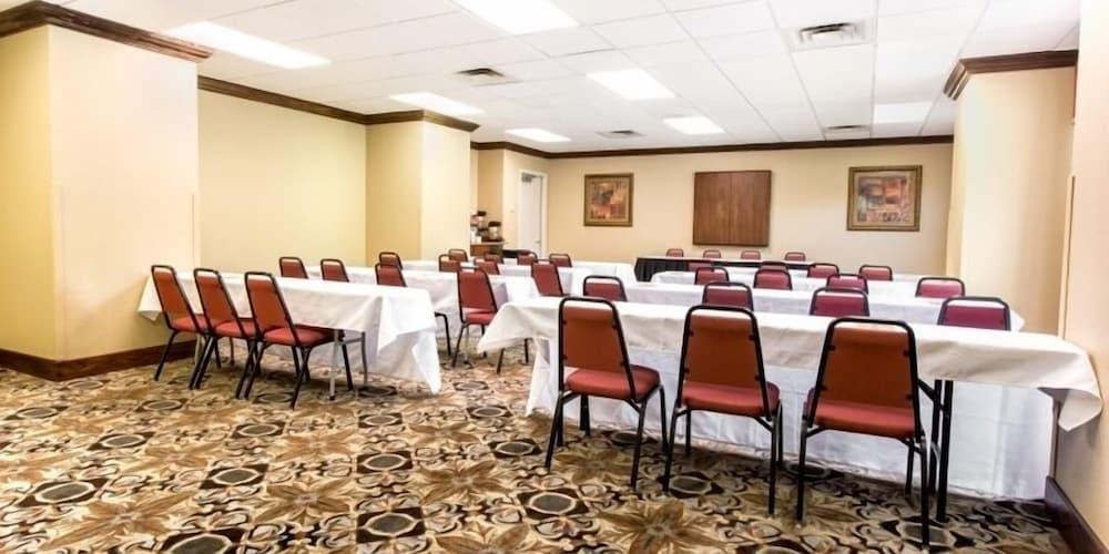 Grand Plaza Hotel & Conference Center photo 6