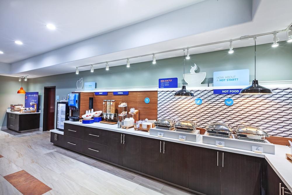 Holiday Inn Express and Suites Longview South I20 by IHG photo 26